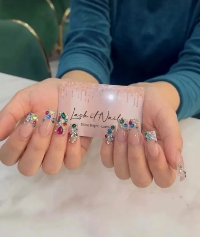Rhinestones nail design